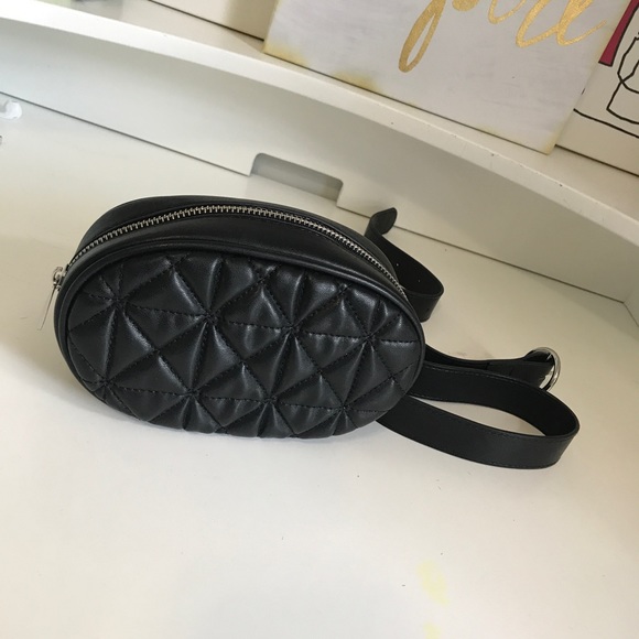 Waist bag stradivarius Clearance